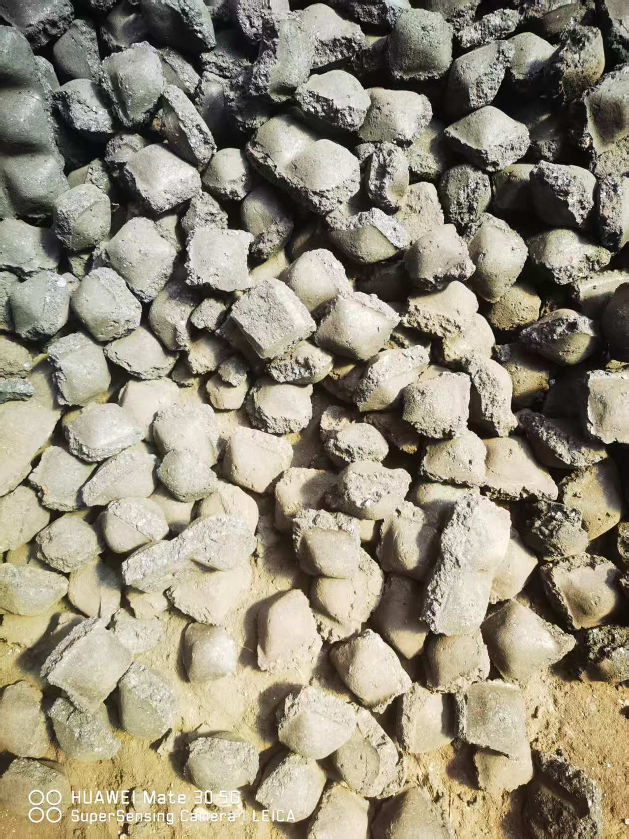 опасные отходы алюминиевой пыли из алюминиевых заводов используют высоконапорный шарообразователь для сухого порошка LyQ для шарообразования